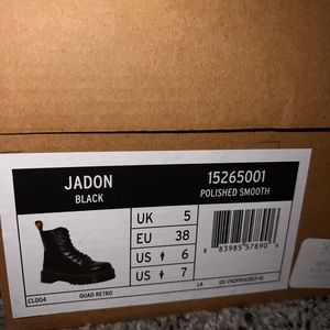 Dr. Martens Jadon